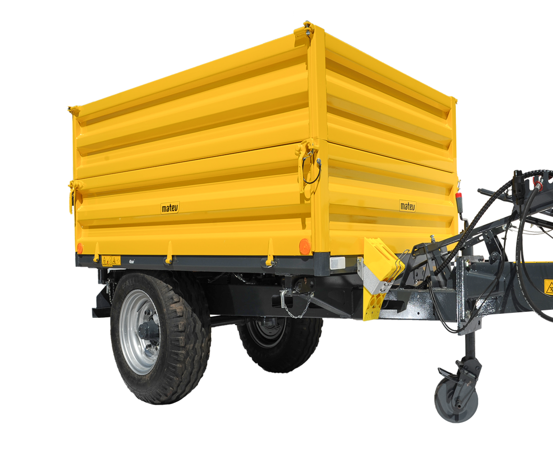 Ein gelber Trailer oder Anhänger für die Kommunaltechnik für Traktoren von der Firma matev.